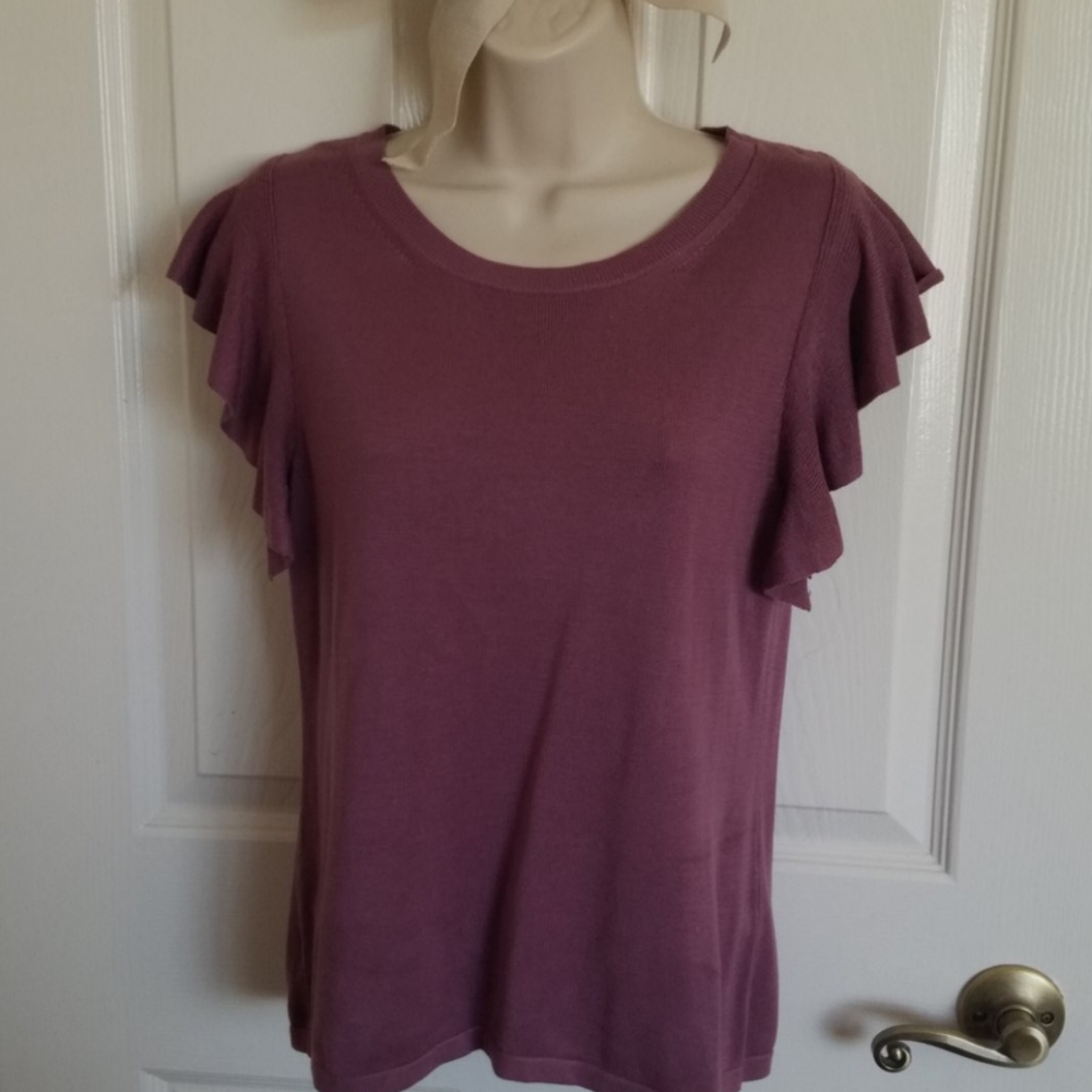 Ann Taylor knit flutter sleeve top